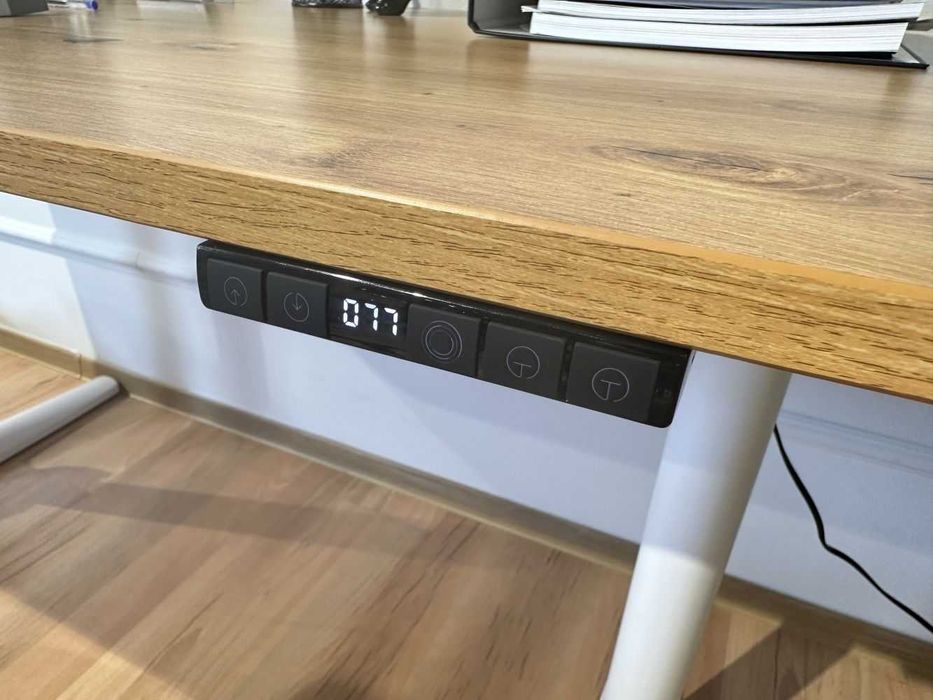 Elektrycznie regulowane biurko WING OBOL-T-FM1S2 do pracy stojącej
