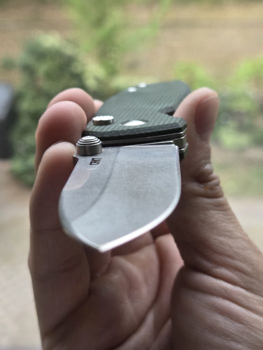CRKT squid XM button lock