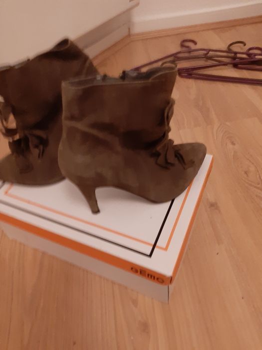 Botas em bom estado nr37