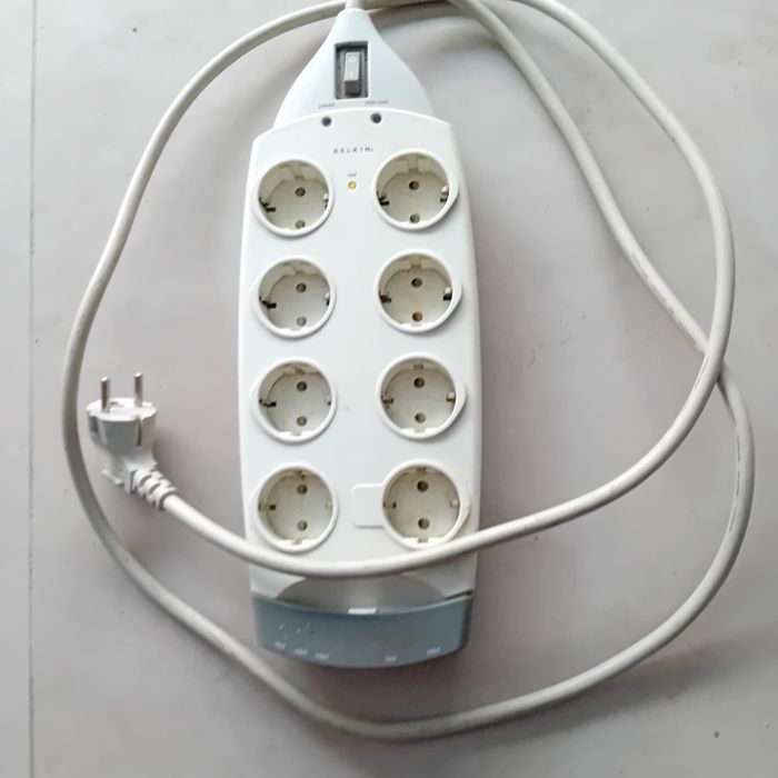 Extensão elétrica 8 tomadas + ligações RJ