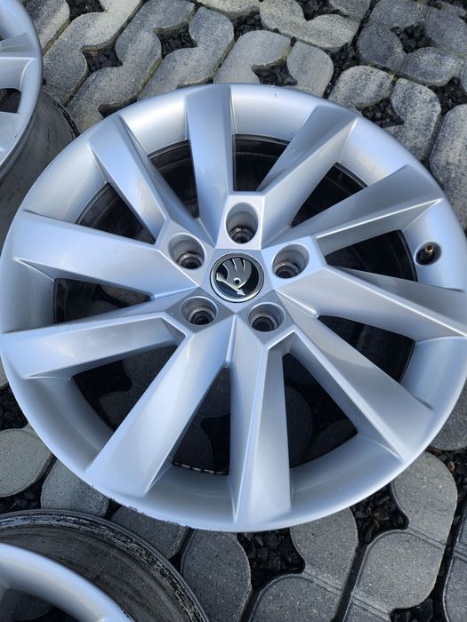 Felgi Stratos Skoda 17" 7J ET40 5x112