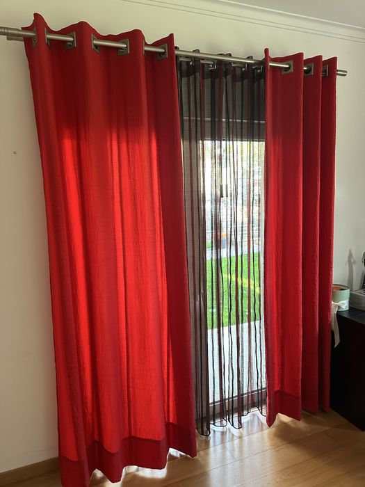 Cortinas com varão como novas