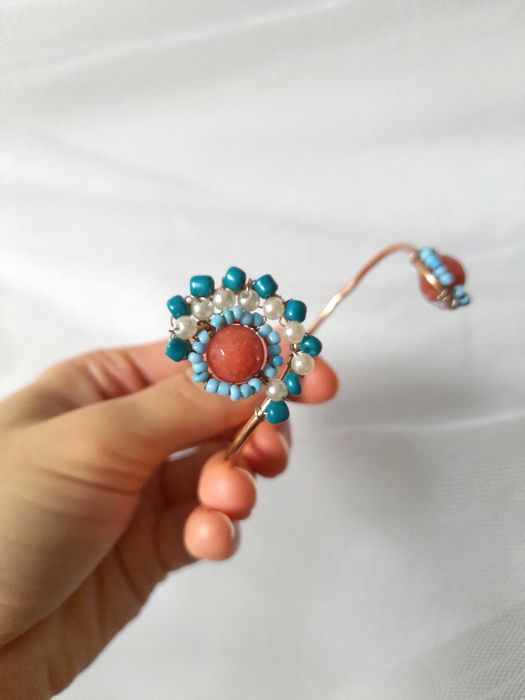 Bracelete chique peça única coral e turquesa