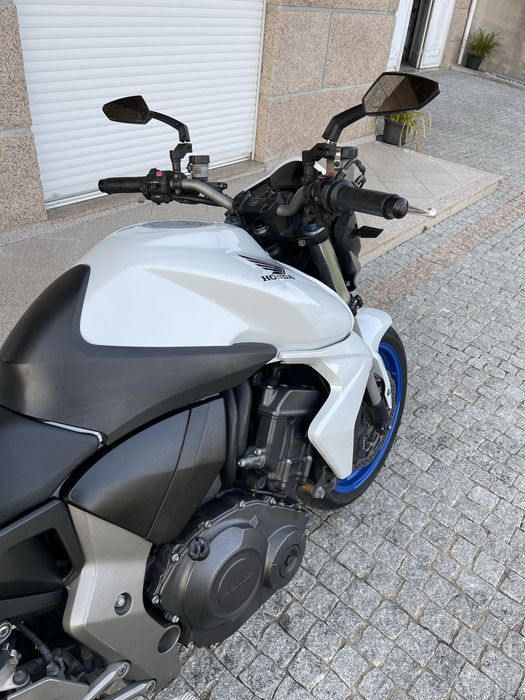 Honda cb1000r.