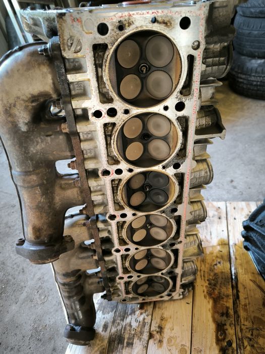 Mercedes silnik 2.8 m104 części