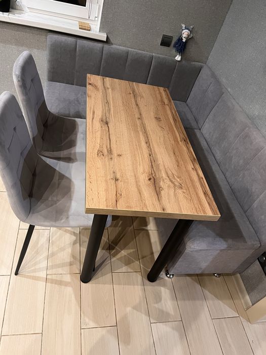 Новий кухонний стіл