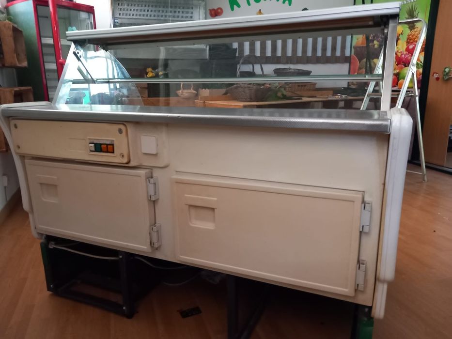 Vitrine refrigeração em bom estado a funcionar nxi