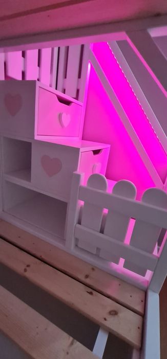 Łóżko piętrowe domek drewniany 90x180