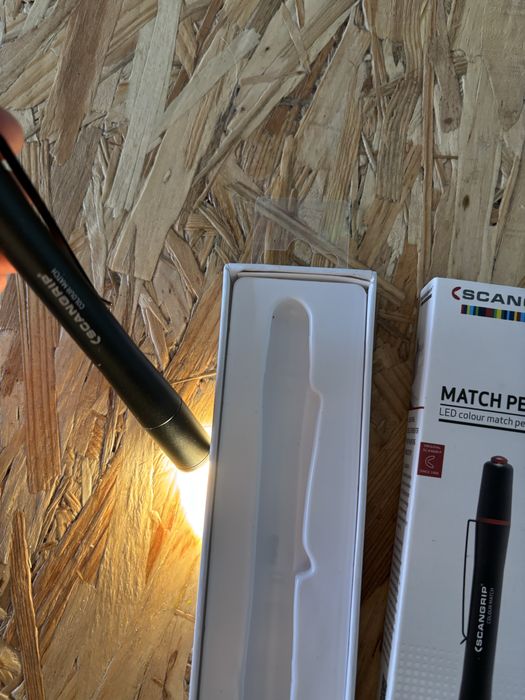 Sprzedam latarke do lakieru MatchPen od scangripa