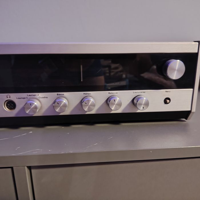 amplituner stereo marki Intel