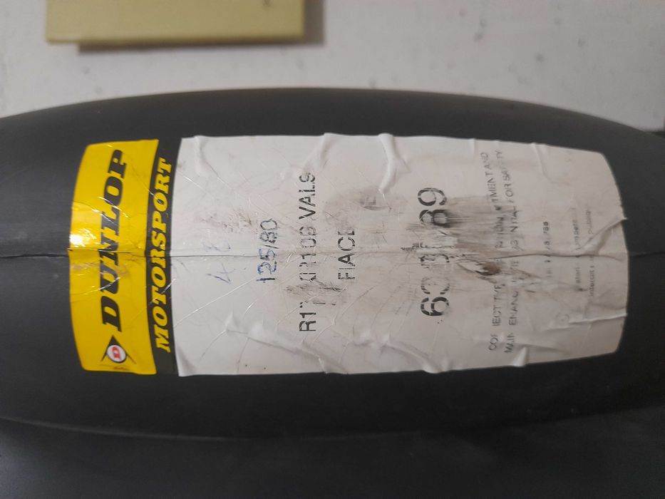 Dunlop slick  moto2 200 e KR 125