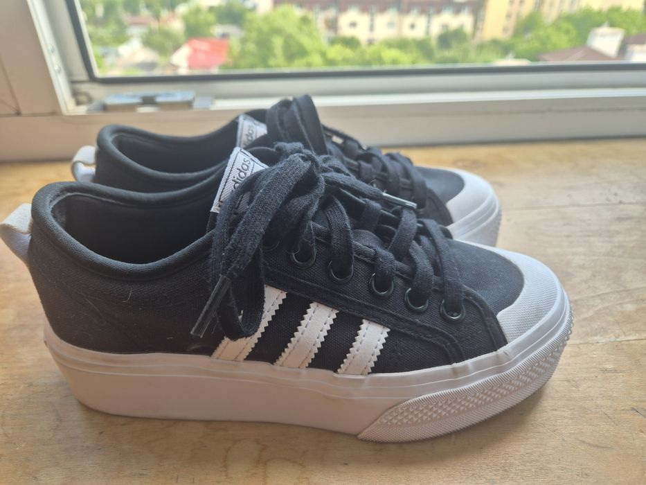 Кеди на платформі adidas