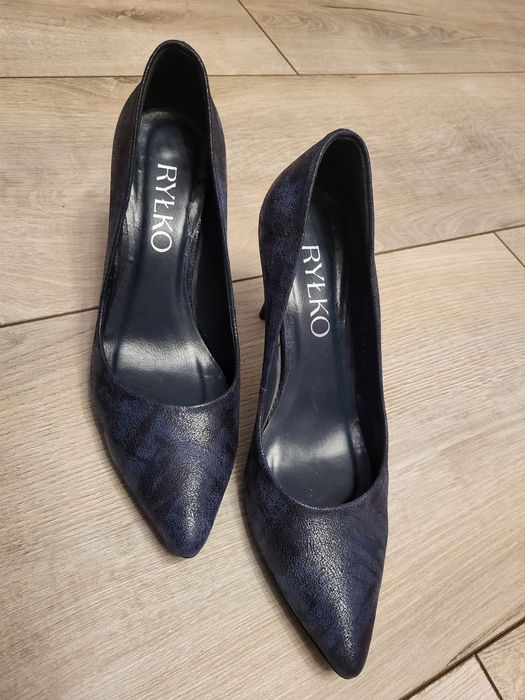 Szpilki buty  ze skóry Ryłko 9 cm granatowe
