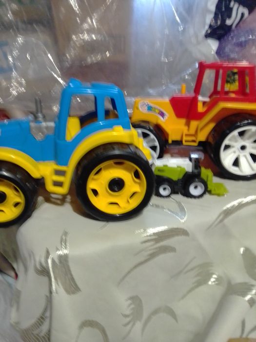 Машинка огромная и другие игрушки