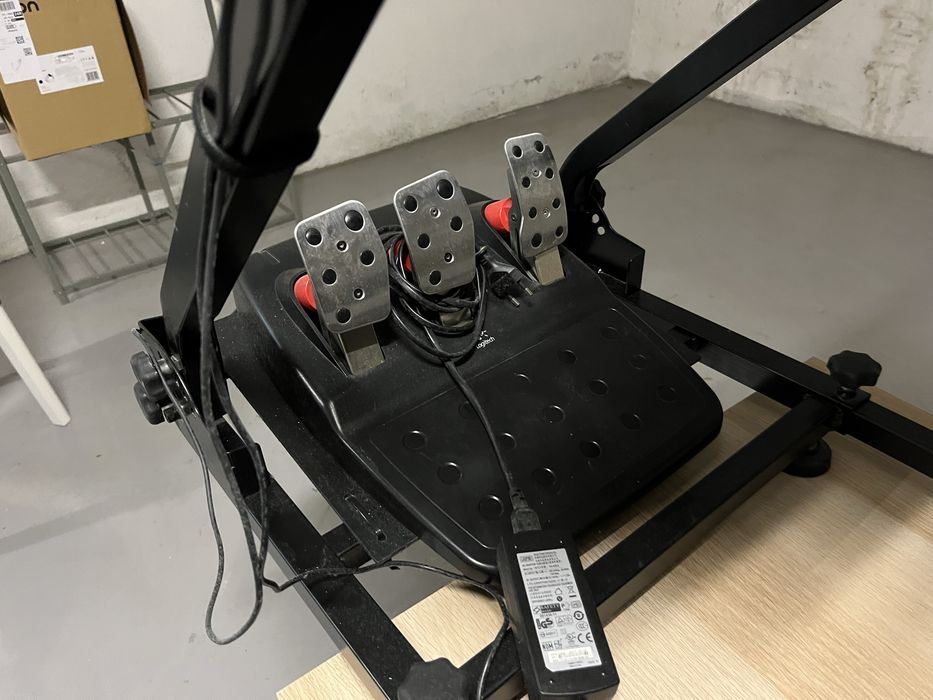 Simulador logitech g27 com playseat