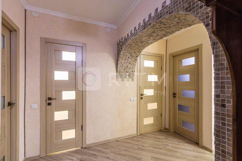 Здається в оренду квартира з меблями і технікою в центрі міста