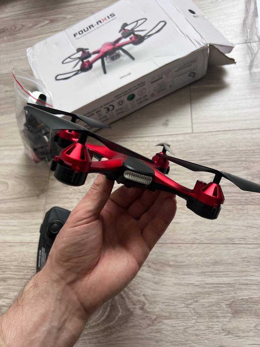 Квадрокоптер FOUR-AXIS Drone з FPV камерою та пультом