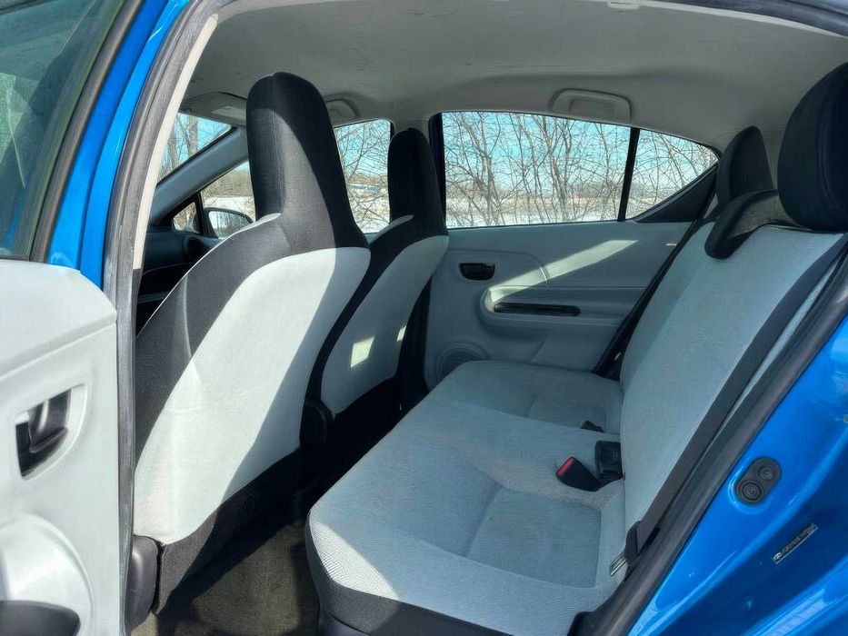 Toyota Prius      2014