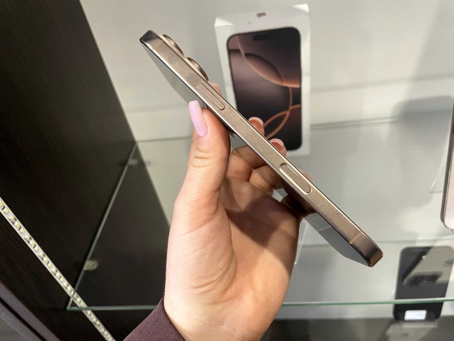iPhone 16 Pro Max 256  Gb Neverlock / Магазин + Гарантія