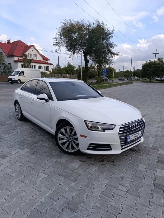 Audi A4 2017 2.0 TFSI — Идеальное состояние!