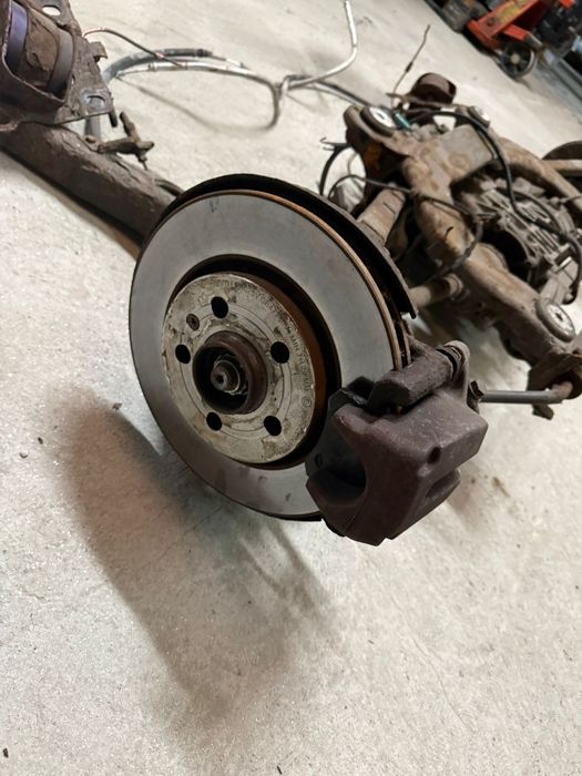 Eixo traseiro Audi a3 8l s3 com diferencial e travagem 256mm