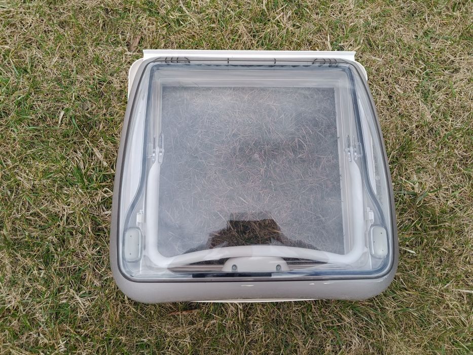 Nowe Okno dachowe 40x40 Dometic Mini Heki