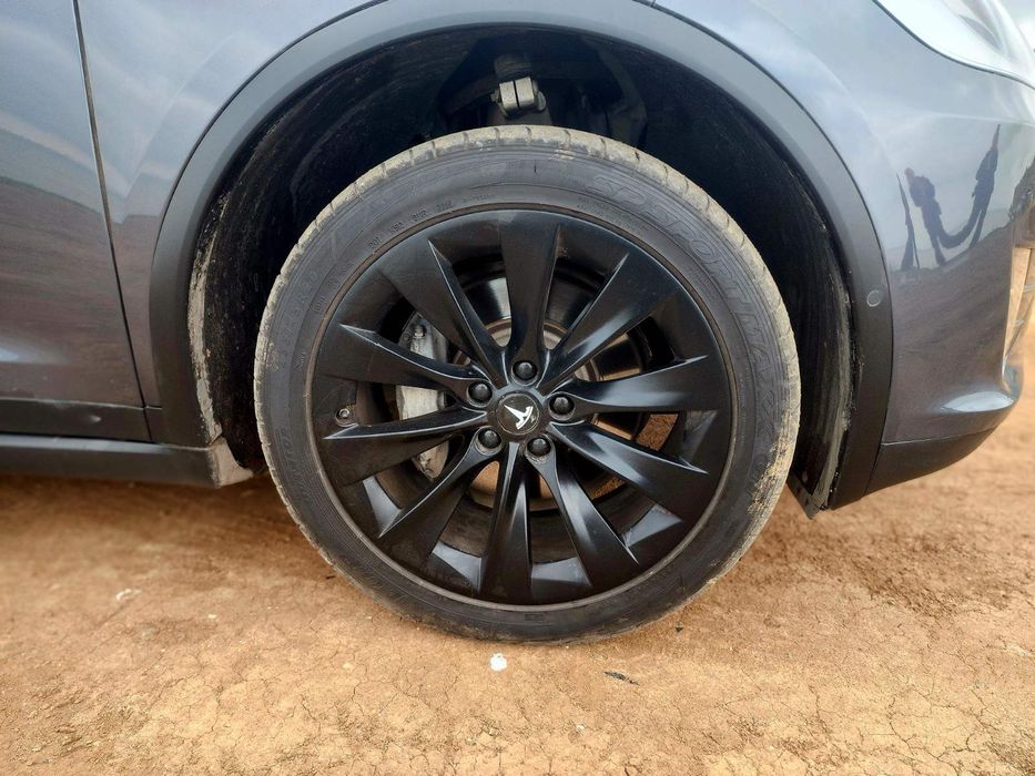Продам Tesla model X 18 год 100D