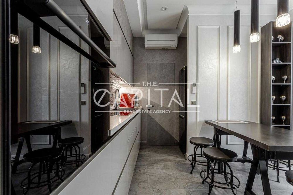 ПРОДАЖ дизайнерської квартири в ЖК ROYAL TOWER, Центр