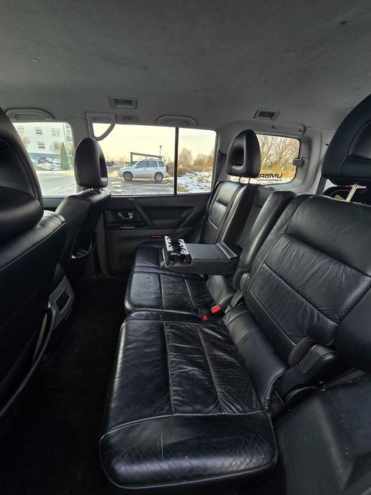 Mitsubishi Pajero III 3.2 DiD Automat  7 osób  Hak 3300 kg
