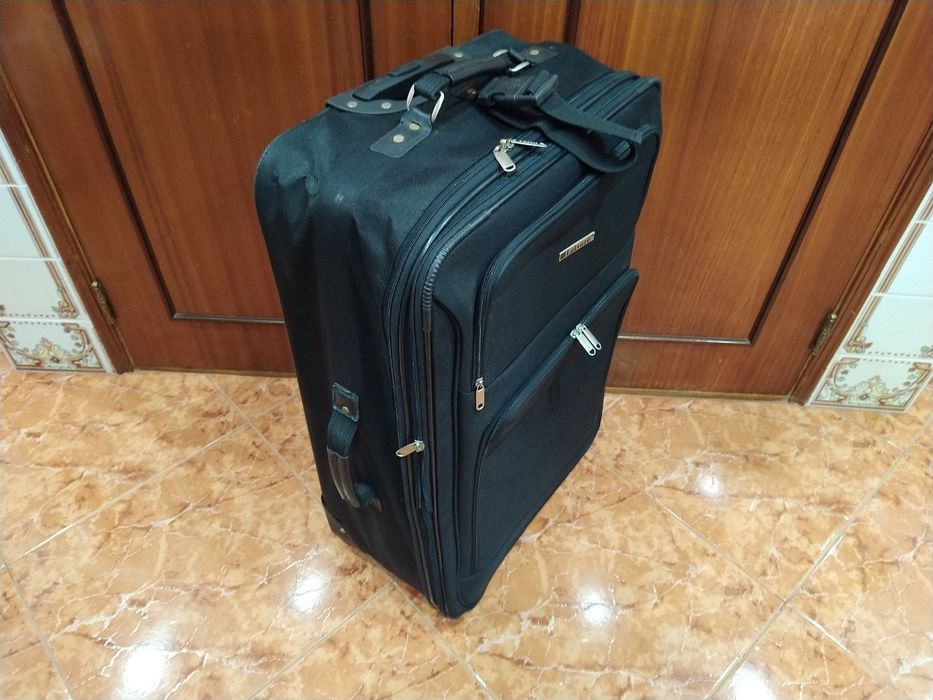 Mala malas de porão até 23 kg viagem casa quarto apartamento carro.