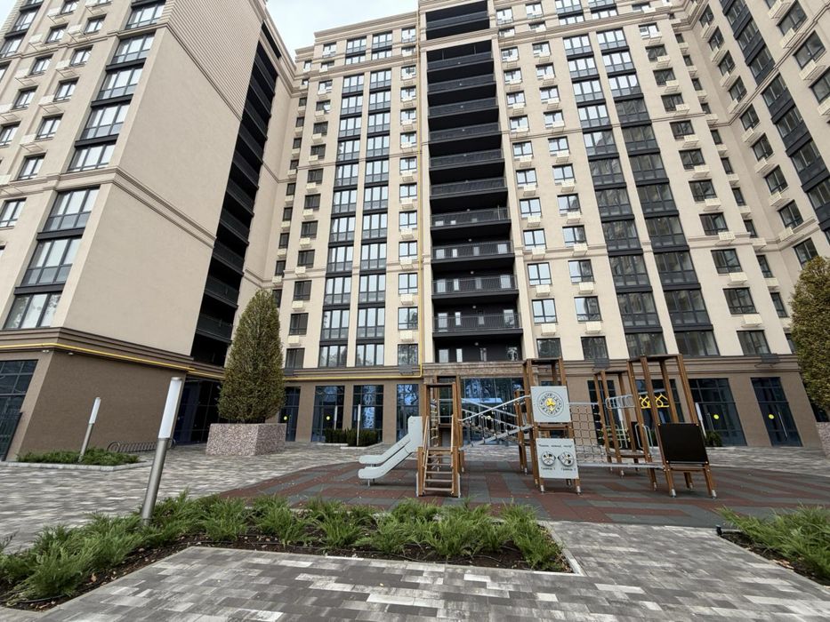 Терміновий продаж двокімнатної квартири в центрі міста. Без комісії.