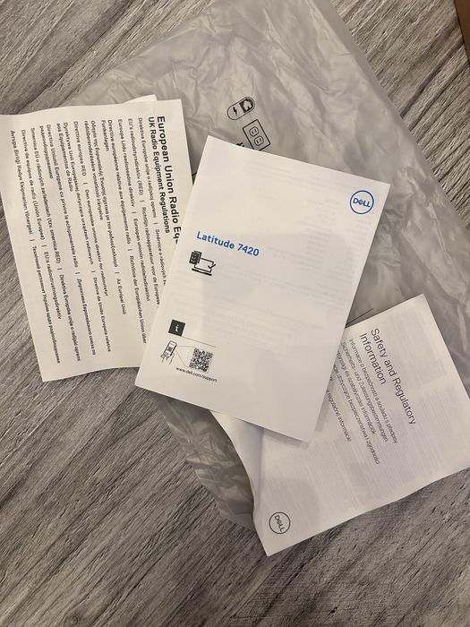 Laptop Dell Latitude 7420 i5-1135G7 16GB RAM SSD 13"