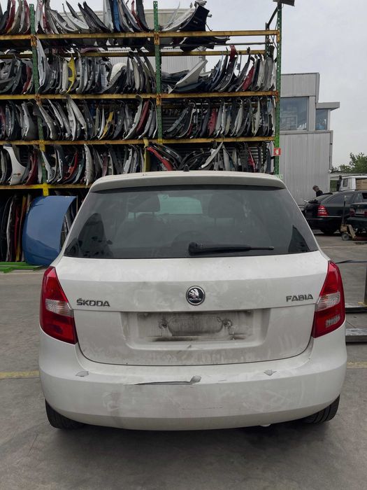 Skoda Fabia 2014 para peças