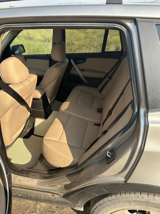 Продам BMW X3.