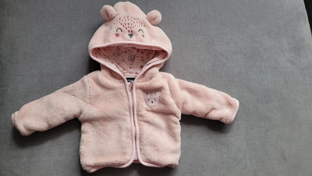 Pudrowo różowa kurteczka 56