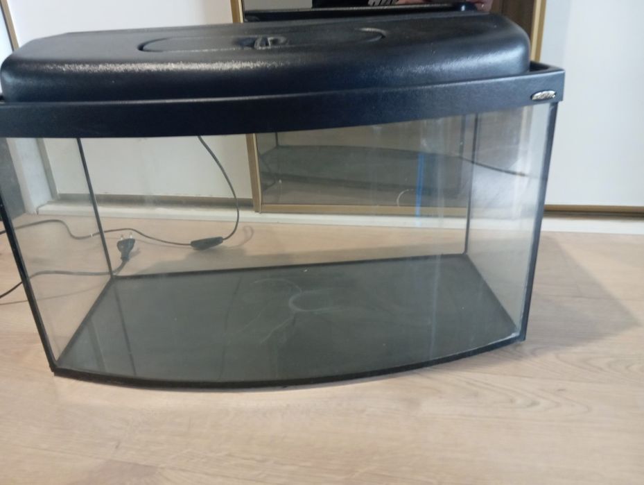 akwarium panoramiczne  okolo 50 litrow