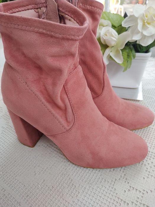 Botas / botins cor de rosa super bonitos e elegantes - Tamanho 38