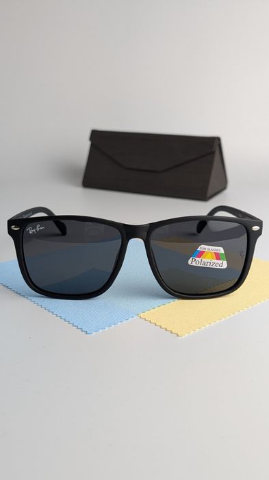 Стильні сонцезахисні окуляри Ray Ban
