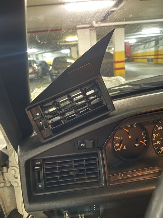 Mercedes 190 W201 grelhas ventilação