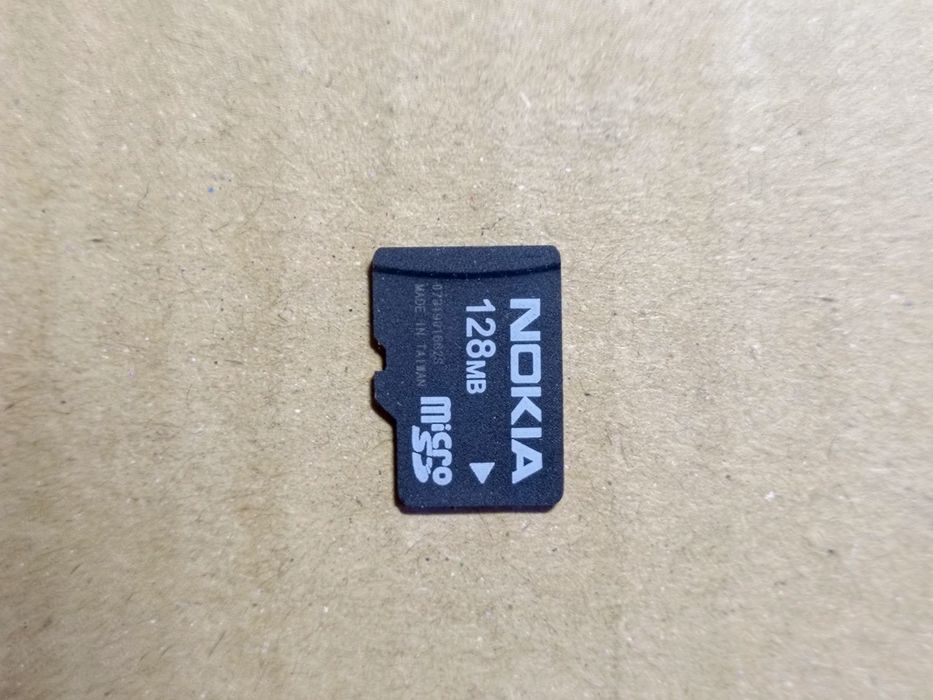 Karta pamięci MicroSD Nokia 128mb
Stan j