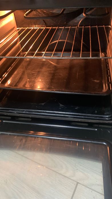 Moderna Placa de Vidrocerâmica e Forno Acoplado Elétrico