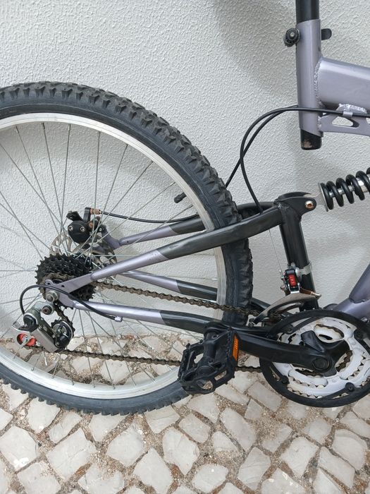 Bicicleta btt EMT
