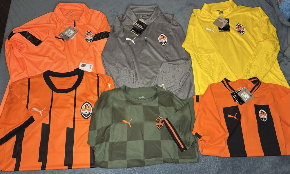 Тренувальні кофти та футболки FC Shakhtar Donetsk