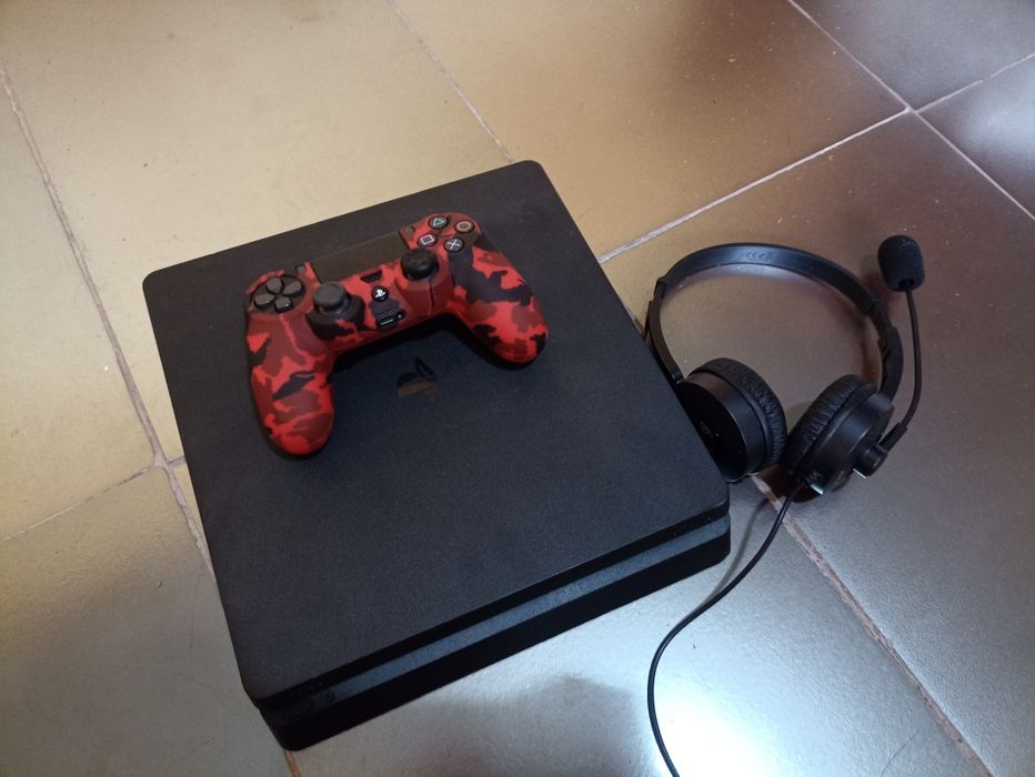 PS4 en Bom estado
