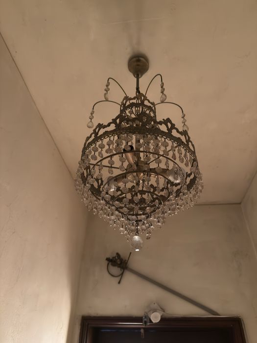 Vendo dois lustres de cristal