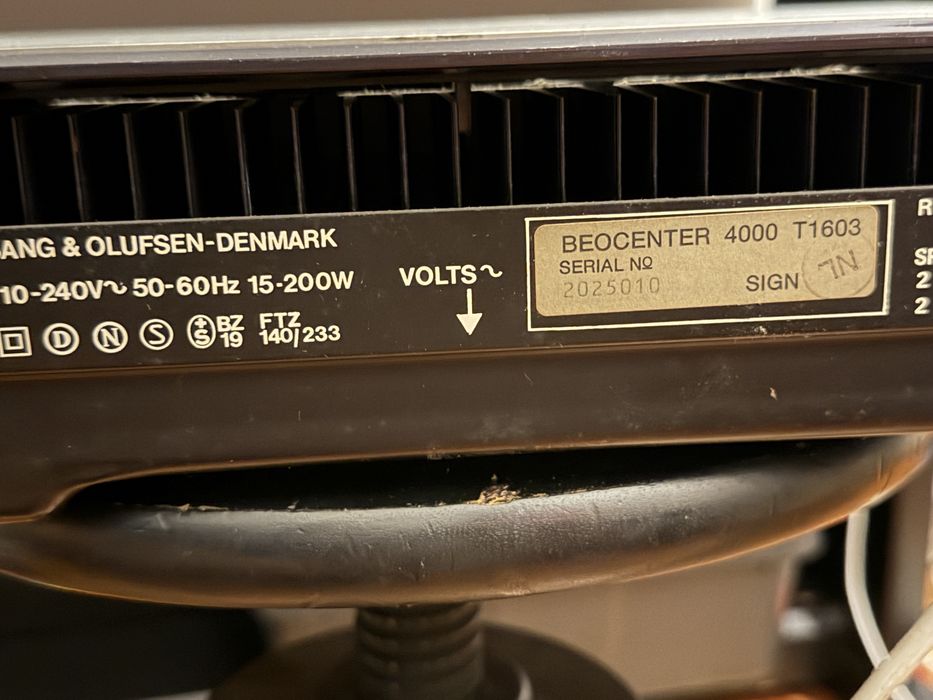Bang and Olufsen Beocenter 400