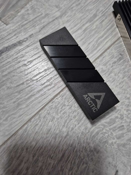 радіатор на M.2 SSD диск