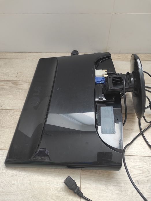 Монітор LG Flatron W2252TQ-PF