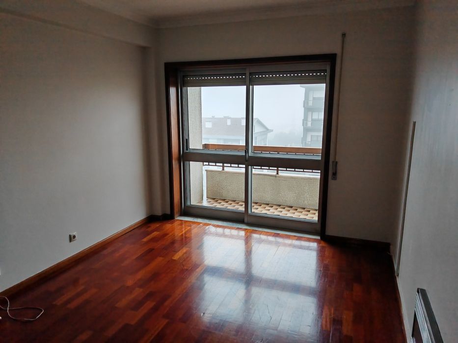 Apartamento T3 Av. República Gaia
