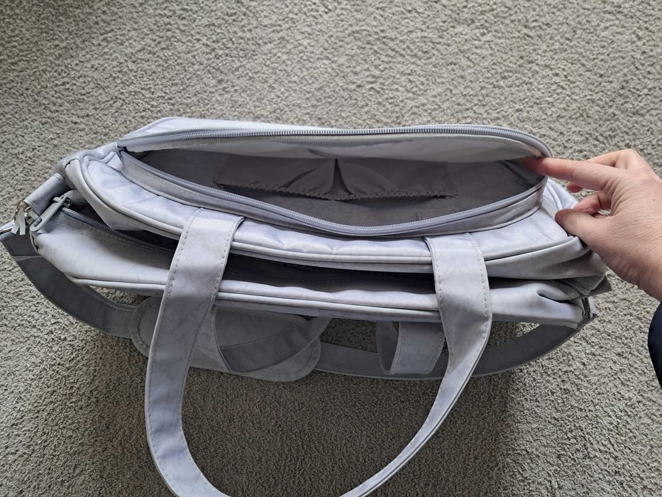 Tuc Tuc- Mala De Rua Com Muda Fraldas love Biscuit-Cor cinza - NOVA